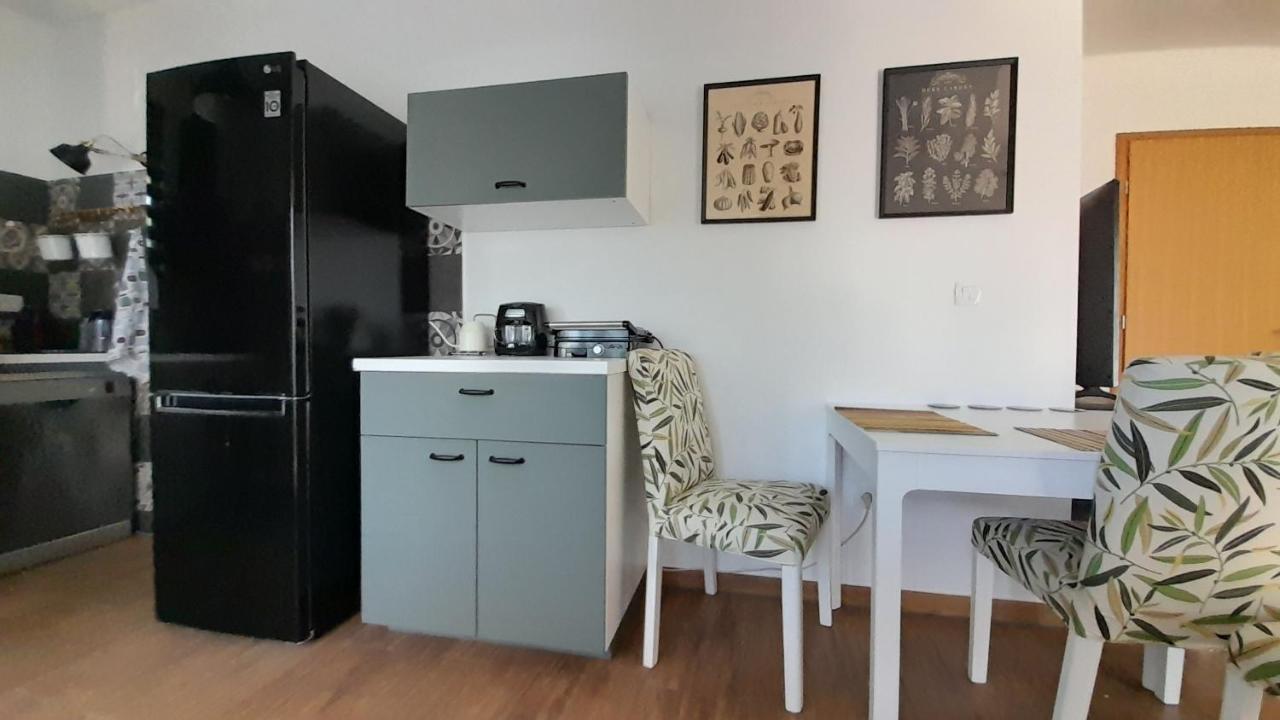 Apartments & Room Danijel Pinezići 외부 사진