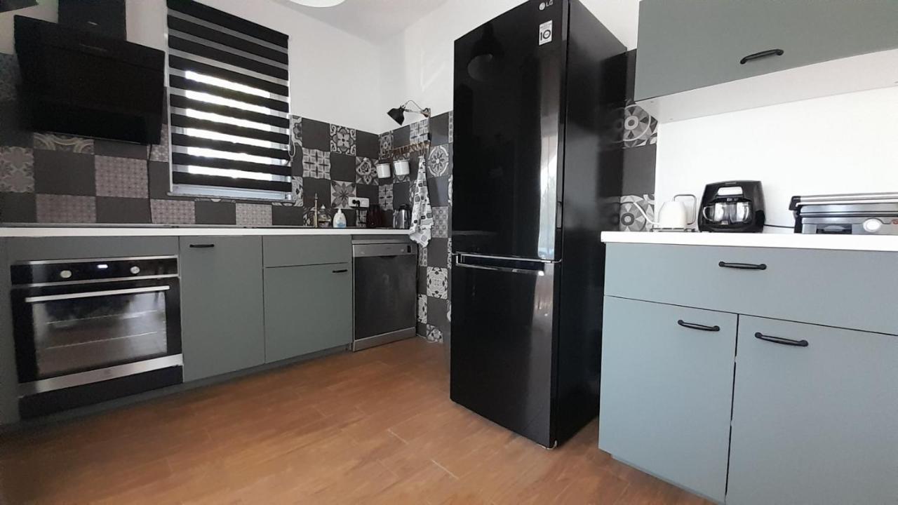 Apartments & Room Danijel Pinezići 외부 사진